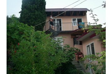 Ukrajina Privát Rybačje, Eksterijer